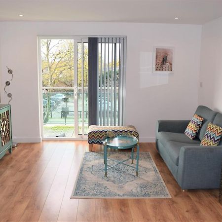 Urban Gem Apartment- Free Parking Enfield Buitenkant foto