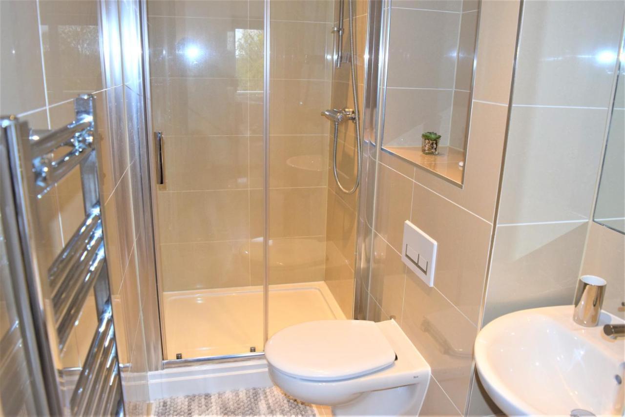 Urban Gem Apartment- Free Parking Enfield Buitenkant foto