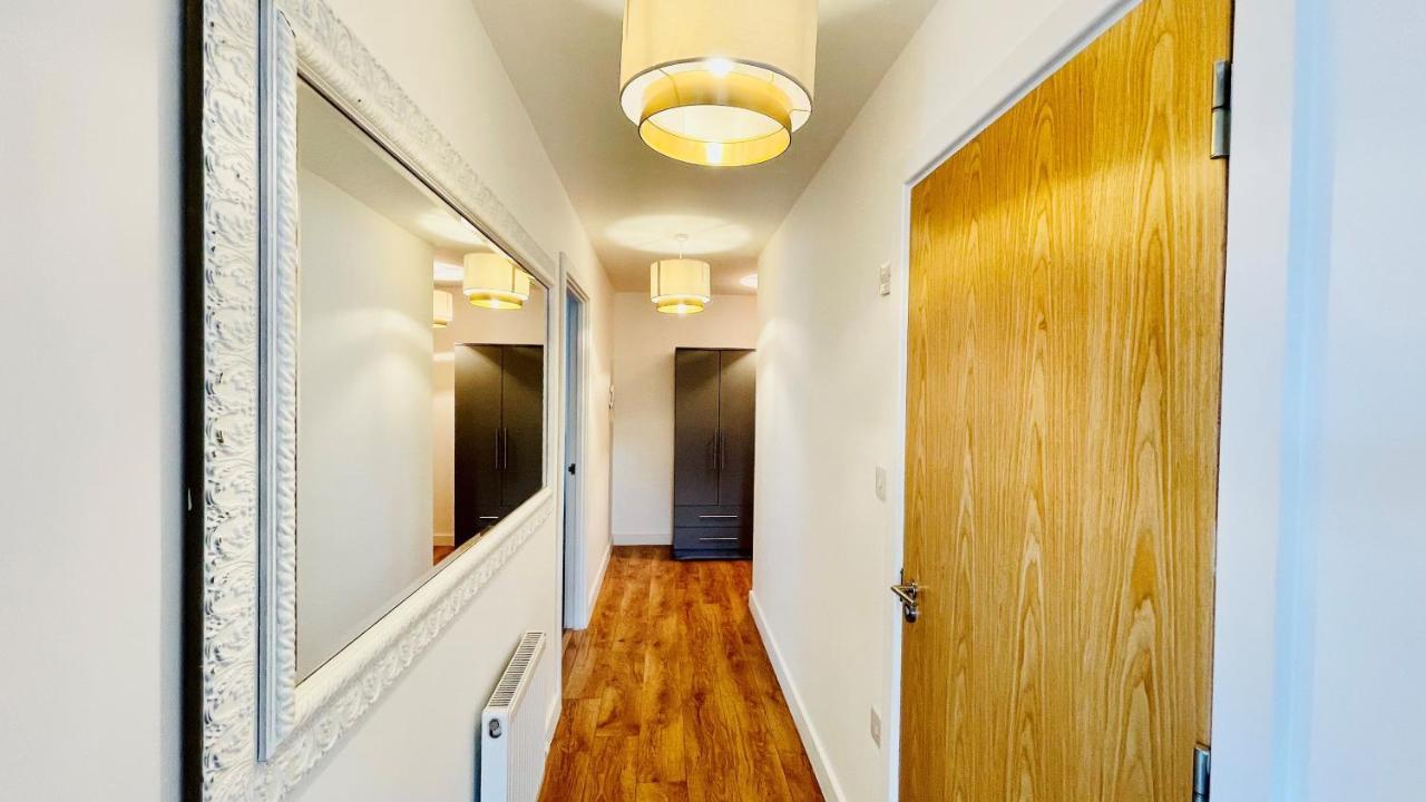 Urban Gem Apartment- Free Parking Enfield Buitenkant foto