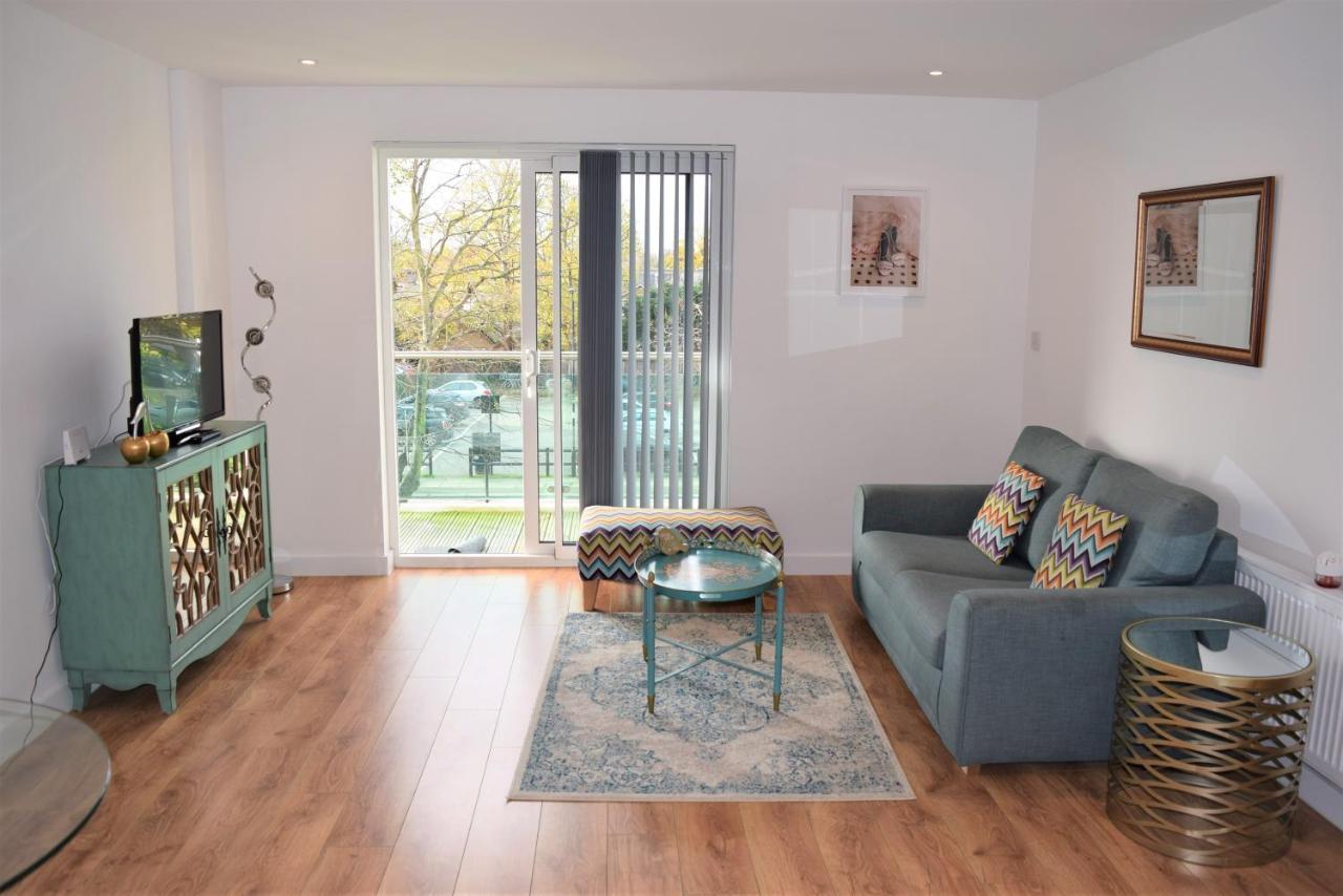 Urban Gem Apartment- Free Parking Enfield Buitenkant foto